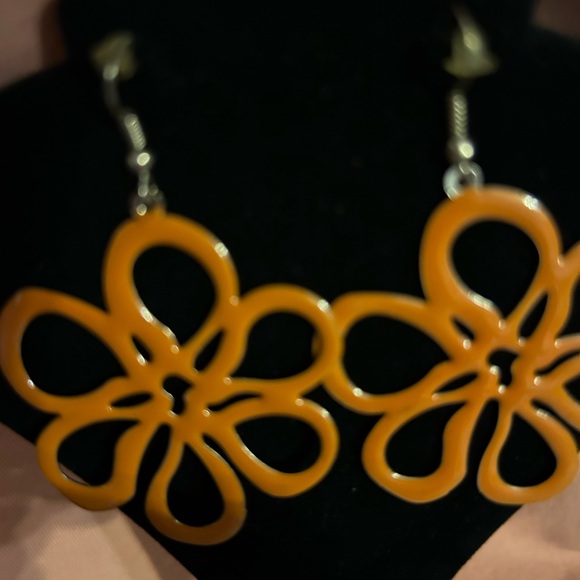 Vintage Orange flower power earrings rare - Picture 2 of 3